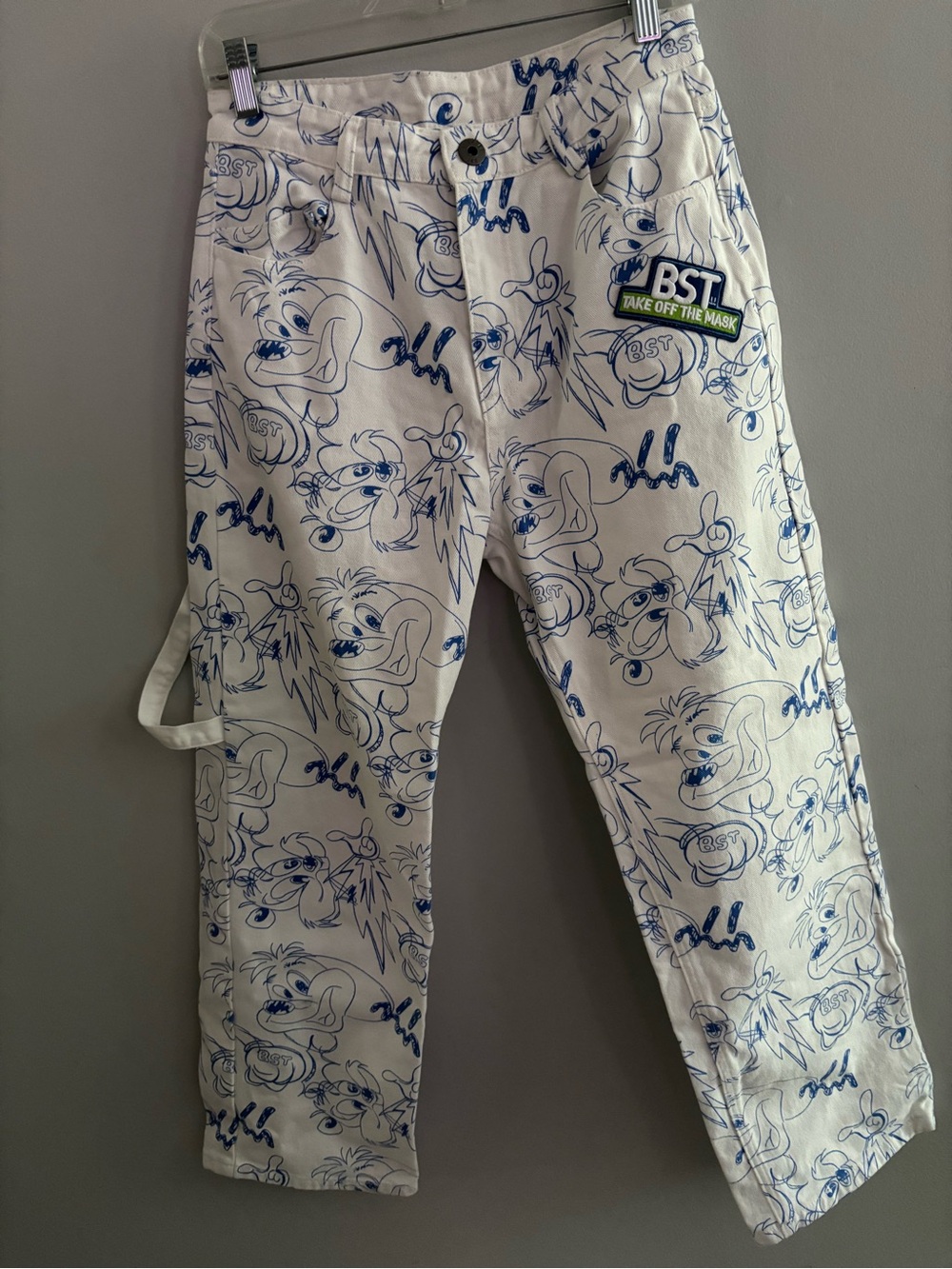 BST (Beyond The Surface) "Take Off The Mask" doodle carpenter pants Size Medium